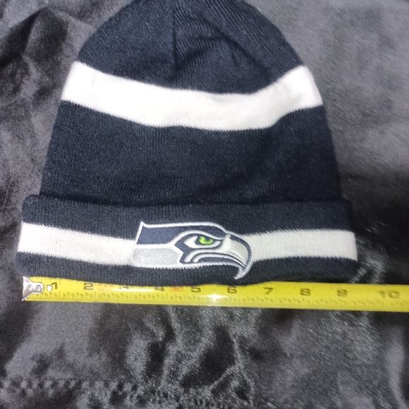 Seattle Seahawks Knit Beanie with Pom - Picture 7 of 10